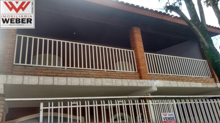 Casa à venda com 3 quartos, 250m² - Foto 3