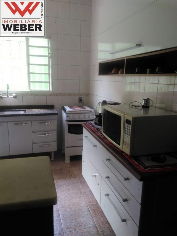 Casa à venda com 2 quartos, 178m² - Foto 2