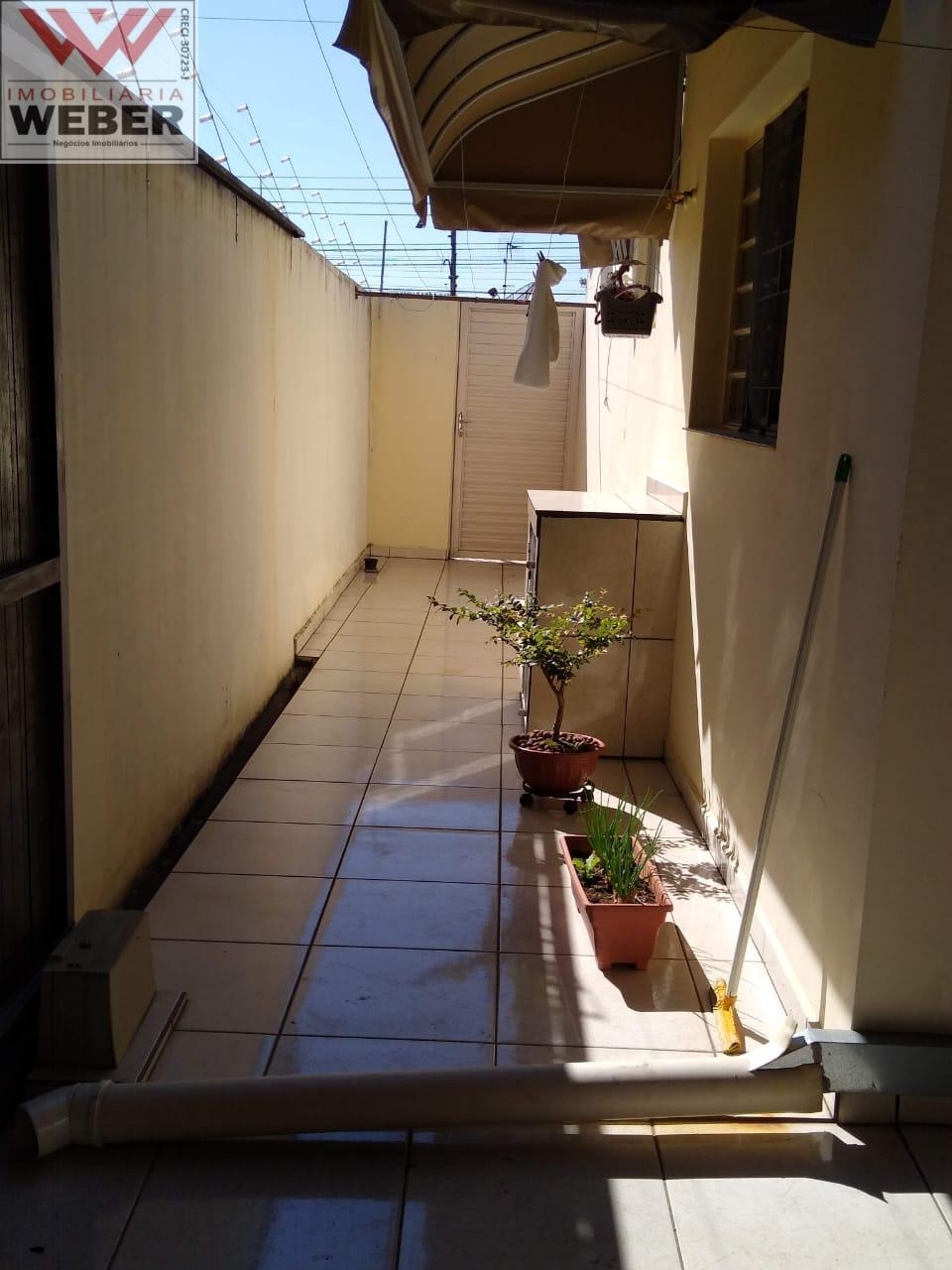 Casa à venda com 3 quartos, 109m² - Foto 13