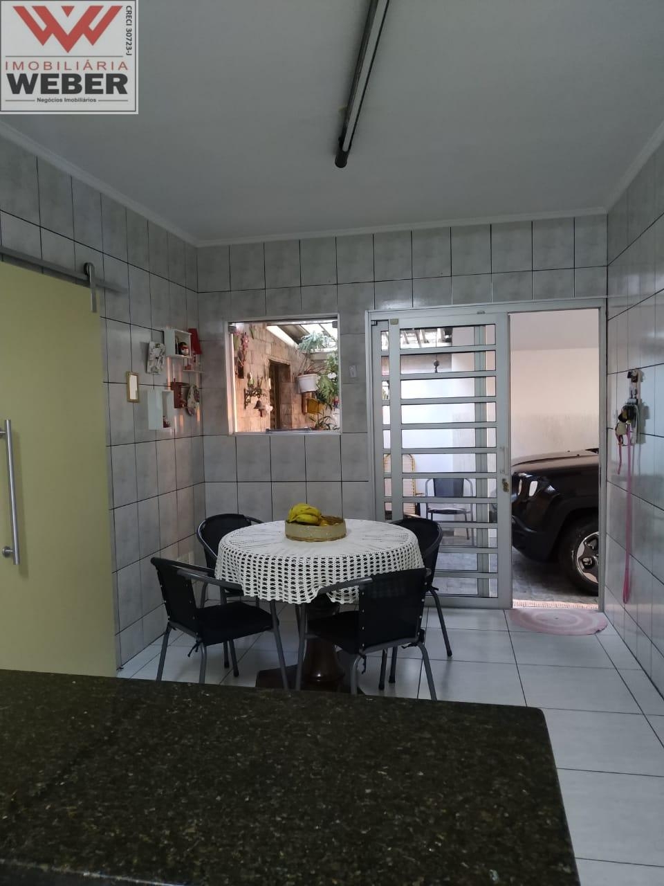 Casa à venda com 3 quartos, 217m² - Foto 15