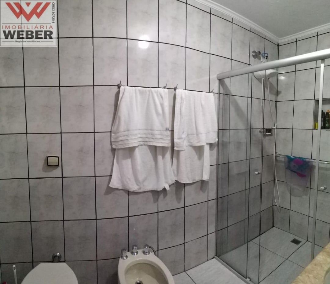 Casa à venda com 3 quartos, 217m² - Foto 13