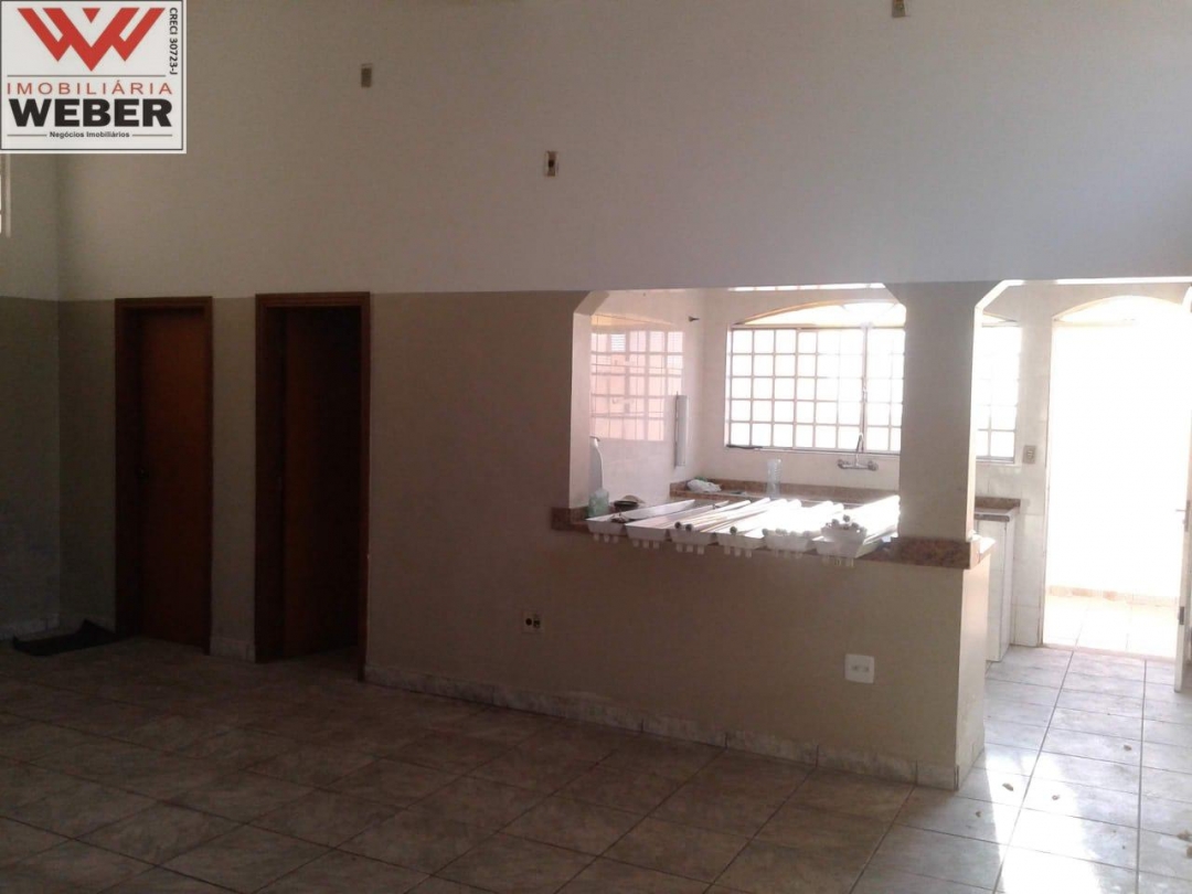 Casa à venda com 3 quartos, 335m² - Foto 6