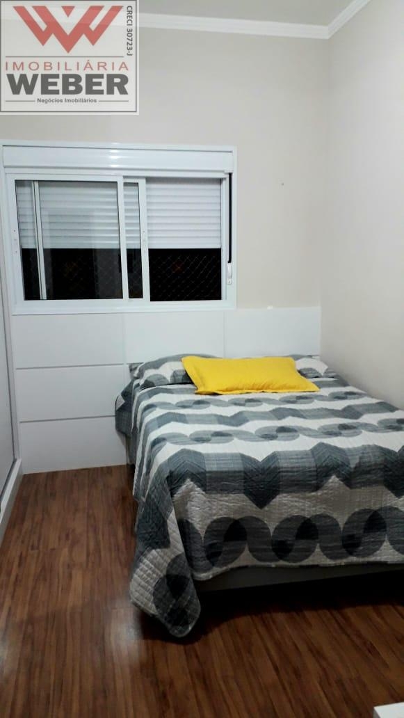 Apartamento à venda com 2 quartos, 69m² - Foto 2