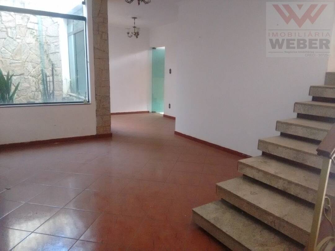 Casa à venda com 3 quartos, 236m² - Foto 5