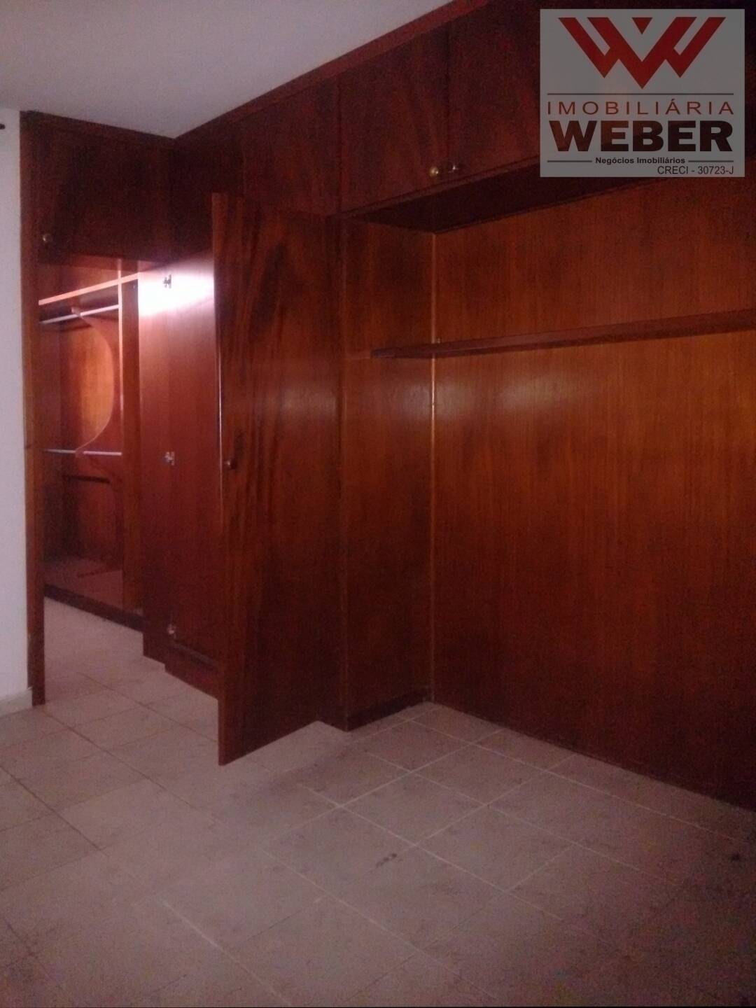 Casa à venda com 3 quartos, 236m² - Foto 19