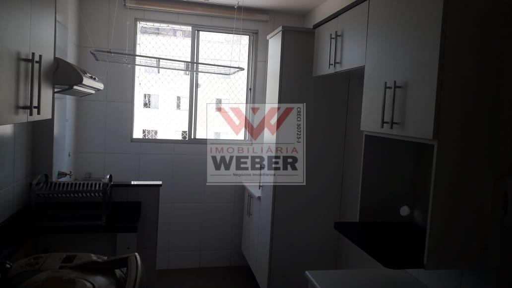 Apartamento à venda com 3 quartos, 79m² - Foto 2