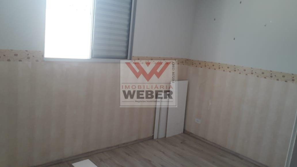 Apartamento à venda com 3 quartos, 79m² - Foto 3