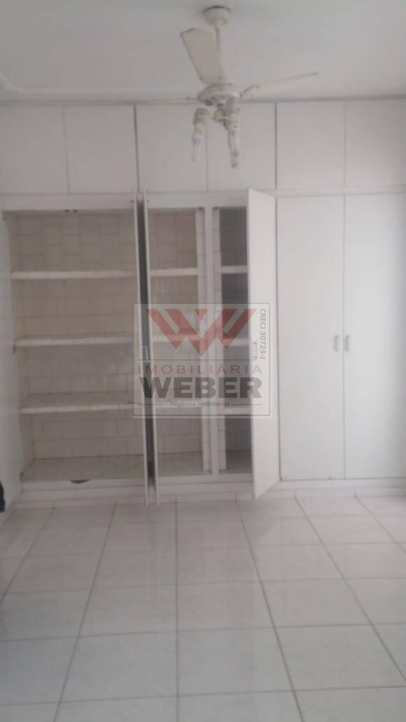 Casa à venda e aluguel com 3 quartos, 230m² - Foto 23