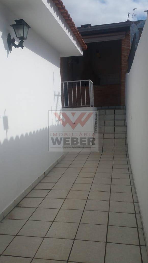 Casa à venda e aluguel com 3 quartos, 230m² - Foto 26