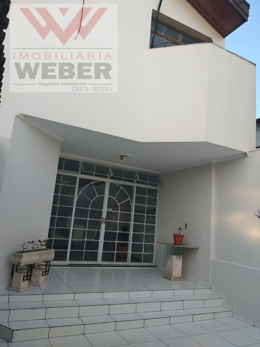 Casa à venda com 3 quartos, 300m² - Foto 35