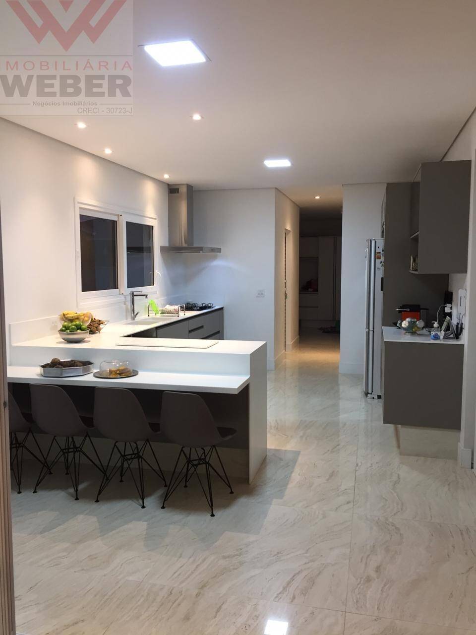 Casa à venda com 4 quartos, 1200m² - Foto 6