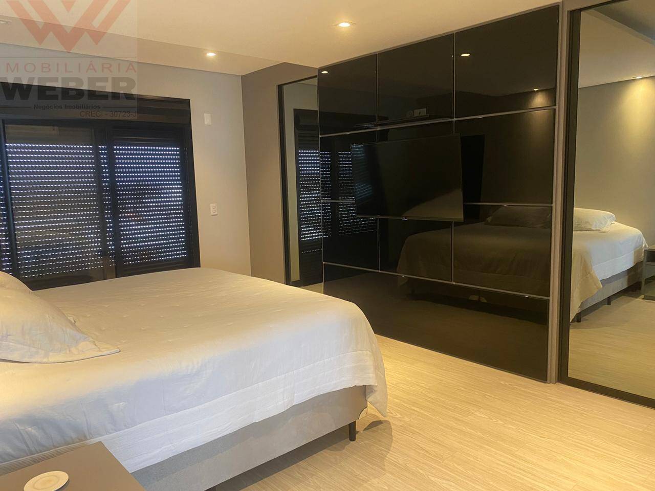 Casa à venda com 4 quartos, 450m² - Foto 6