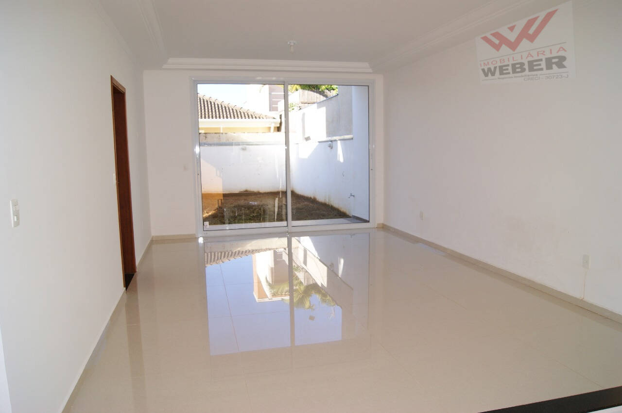 Casa à venda com 3 quartos, 280m² - Foto 5