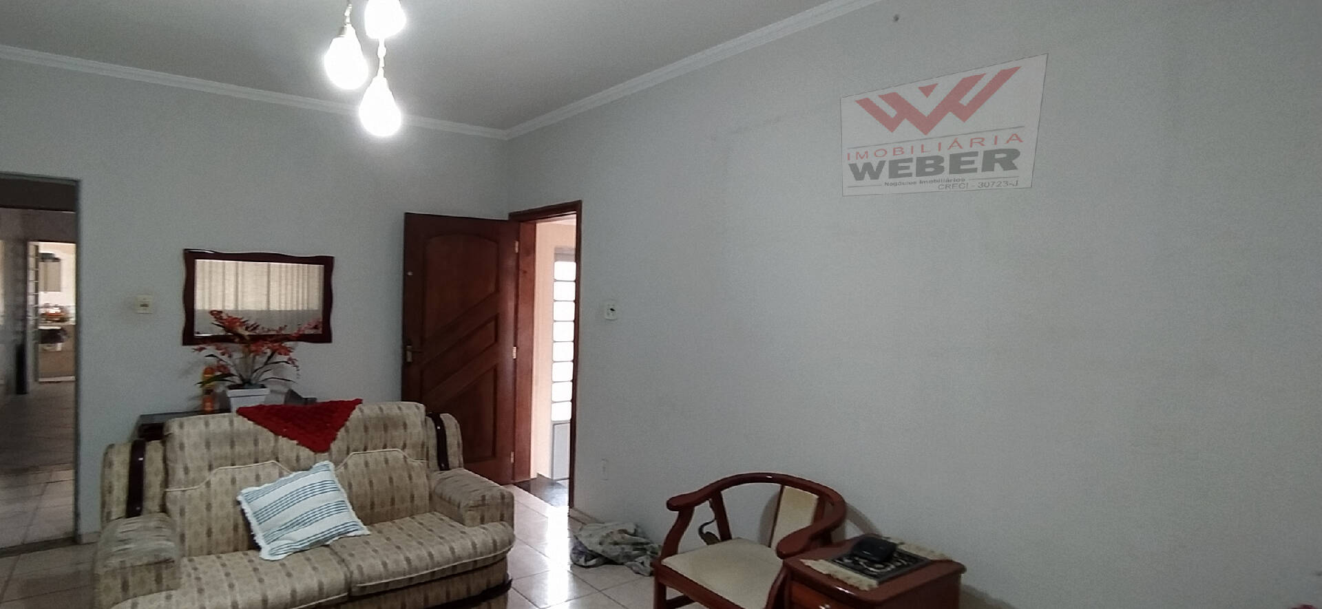 Casa à venda com 3 quartos, 205m² - Foto 2