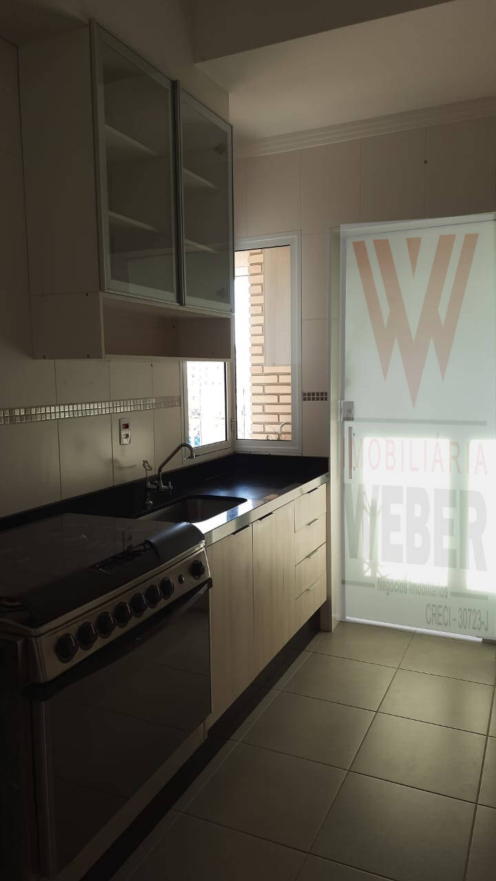 Apartamento à venda com 3 quartos, 83m² - Foto 4