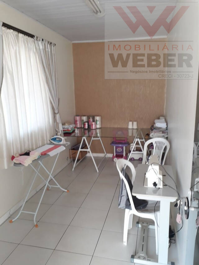 Casa à venda com 2 quartos, 399m² - Foto 1