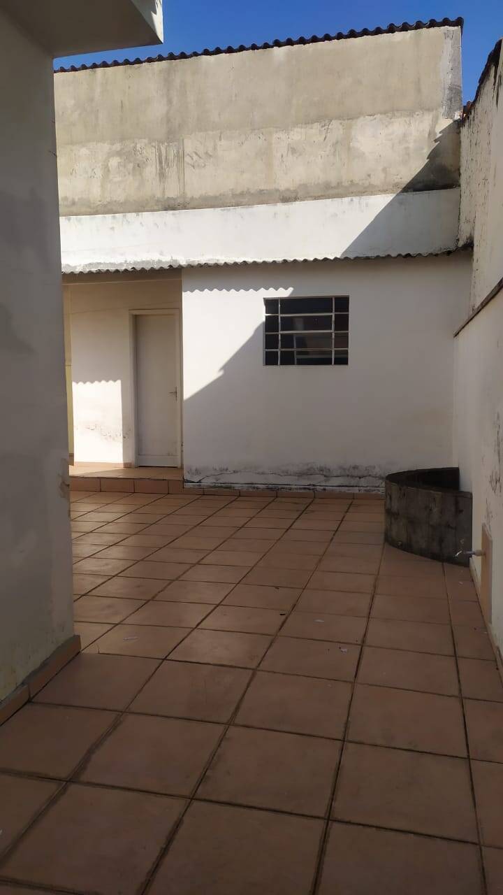 Casa à venda com 3 quartos, 155m² - Foto 4