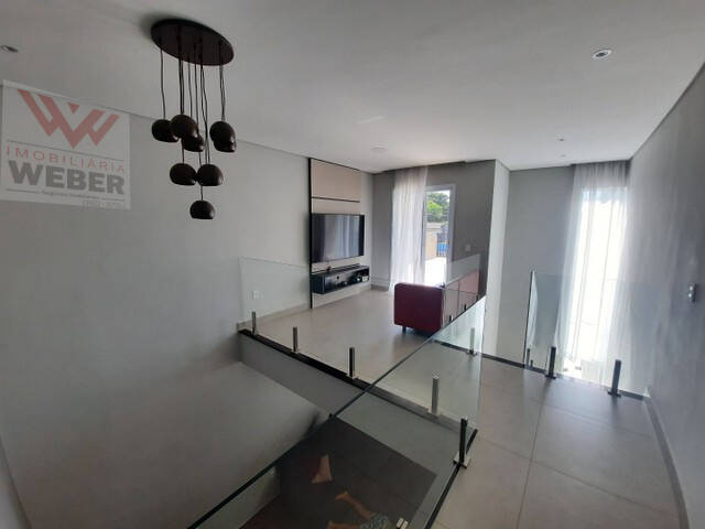 Casa à venda com 3 quartos, 180m² - Foto 2