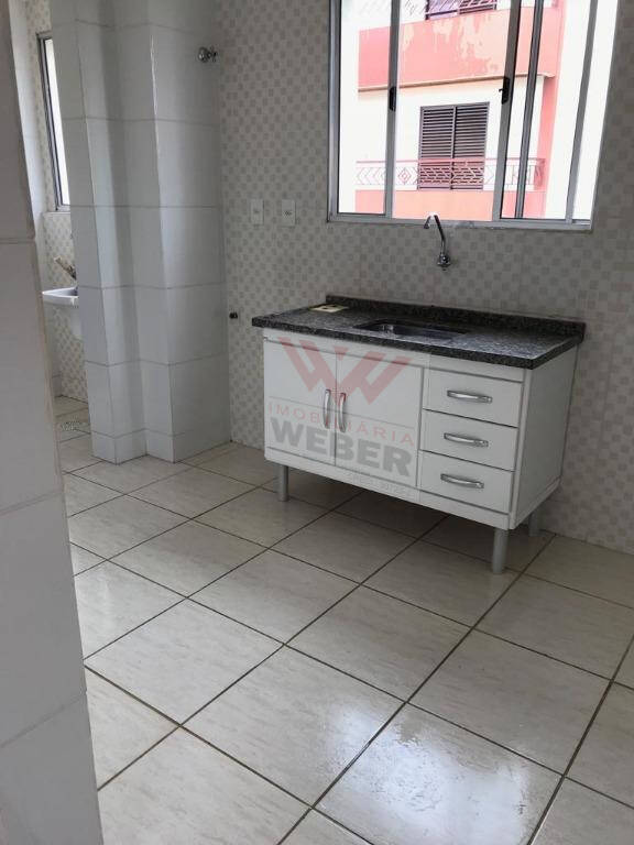 Apartamento à venda com 3 quartos, 64m² - Foto 4