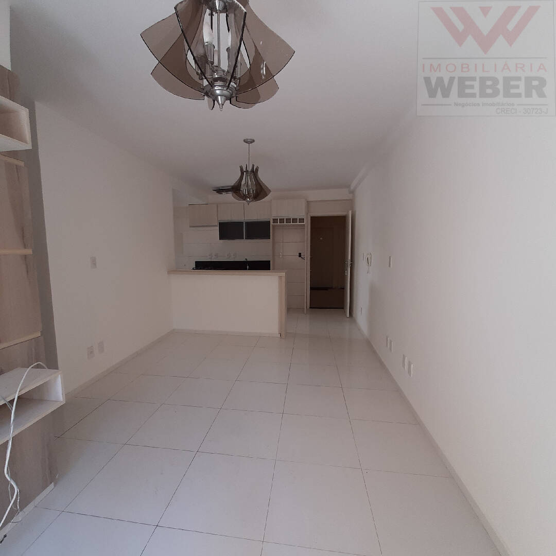 Apartamento à venda com 2 quartos, 68m² - Foto 1