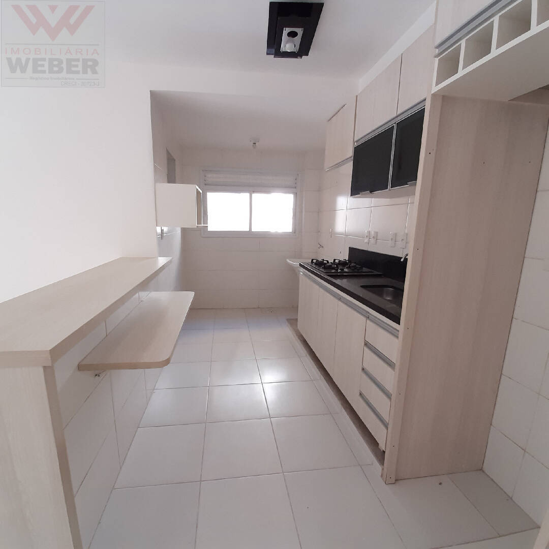 Apartamento à venda com 2 quartos, 68m² - Foto 4