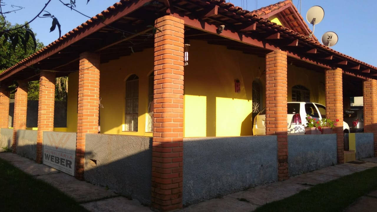 Fazenda à venda com 2 quartos, 221m² - Foto 3