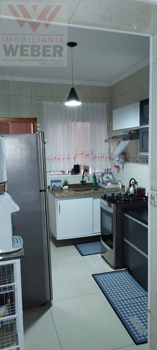 Casa à venda com 3 quartos, 100m² - Foto 2