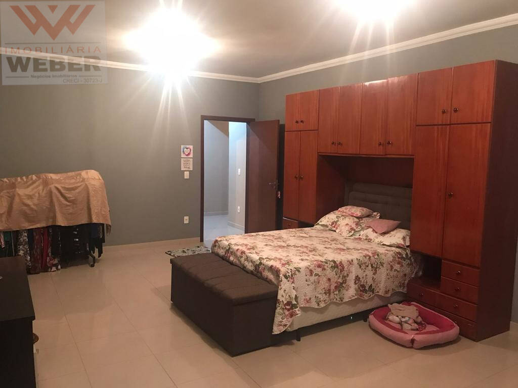 Casa à venda com 3 quartos, 280m² - Foto 8