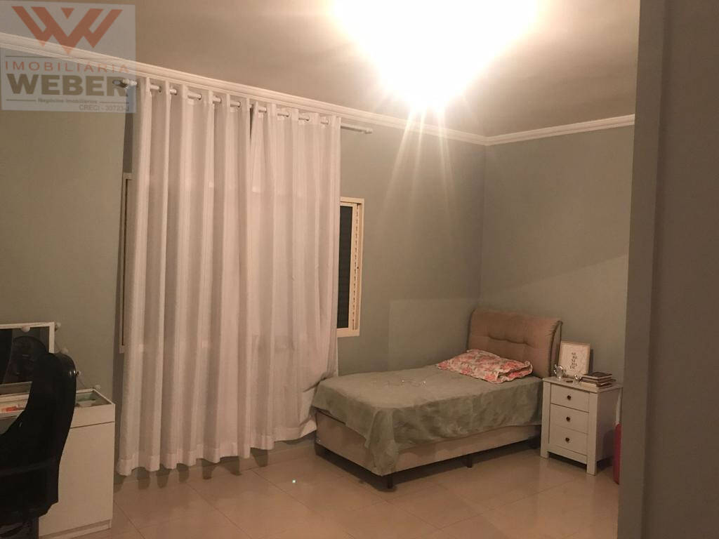 Casa à venda com 3 quartos, 280m² - Foto 16