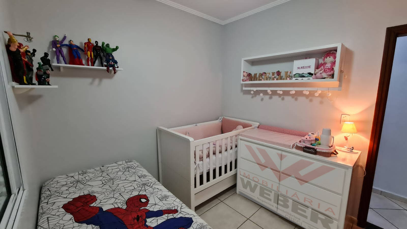 Apartamento à venda com 2 quartos, 64m² - Foto 3