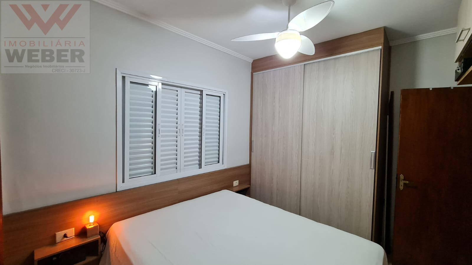 Apartamento à venda com 2 quartos, 64m² - Foto 6