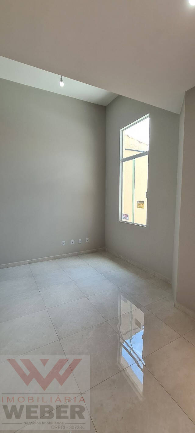 Casa à venda com 2 quartos, 85m² - Foto 2