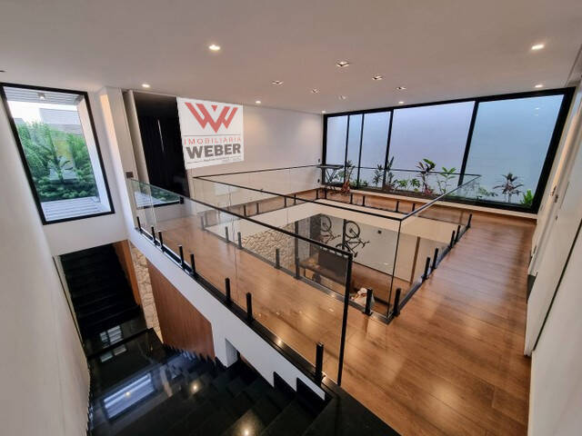 Casa à venda com 3 quartos, 275m² - Foto 4