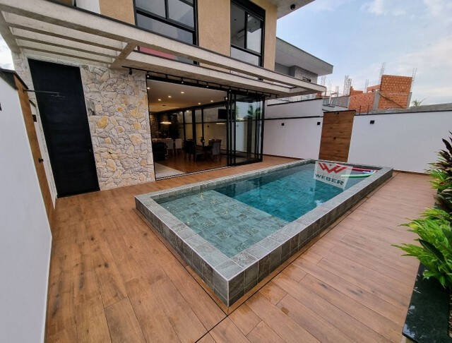 Casa à venda com 3 quartos, 275m² - Foto 2