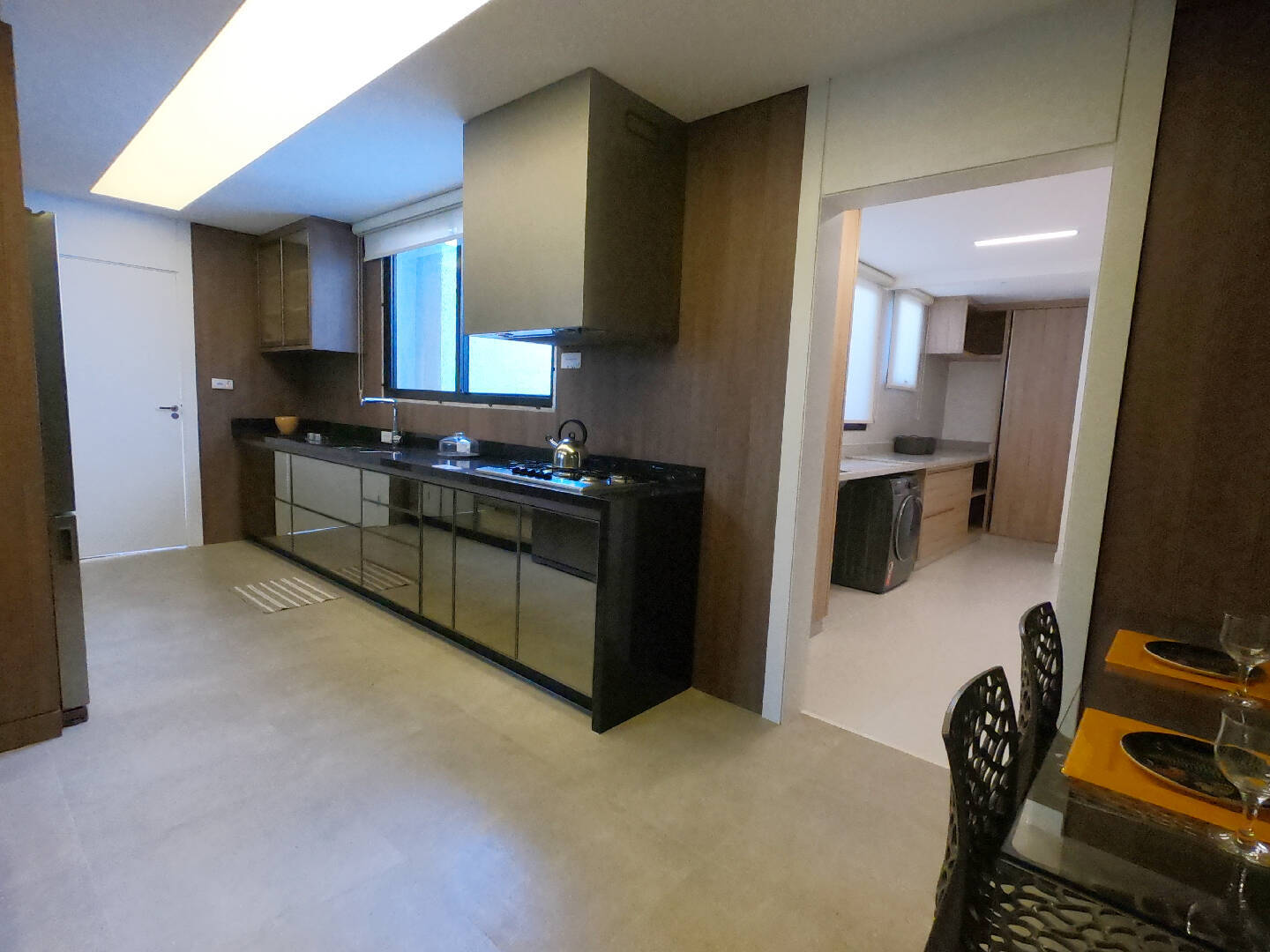 Apartamento à venda com 4 quartos, 220m² - Foto 3