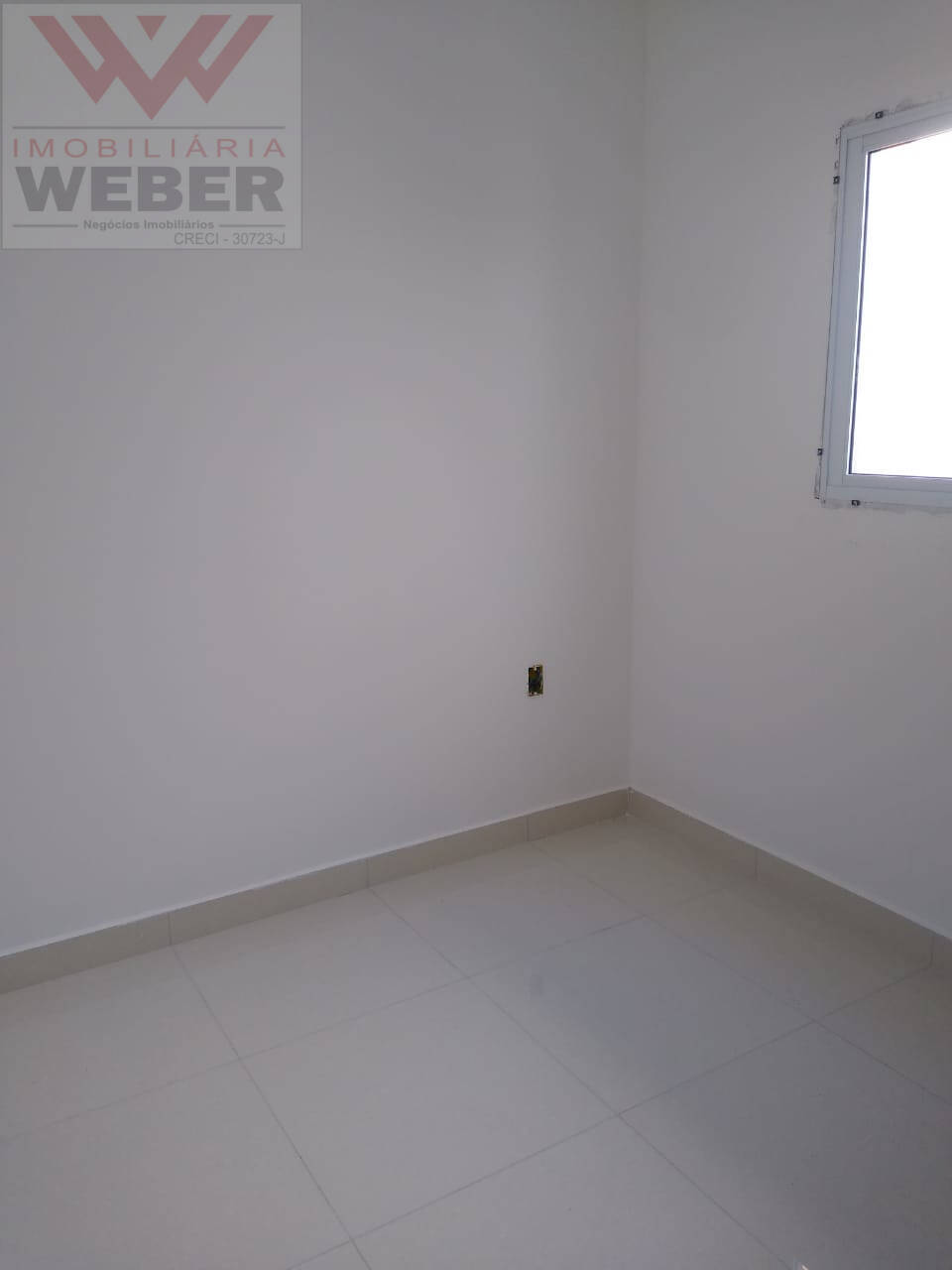 Casa à venda com 3 quartos, 114m² - Foto 4