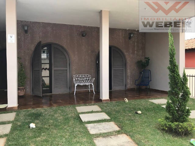 Sobrado à venda e aluguel com 3 quartos, 307m² - Foto 1