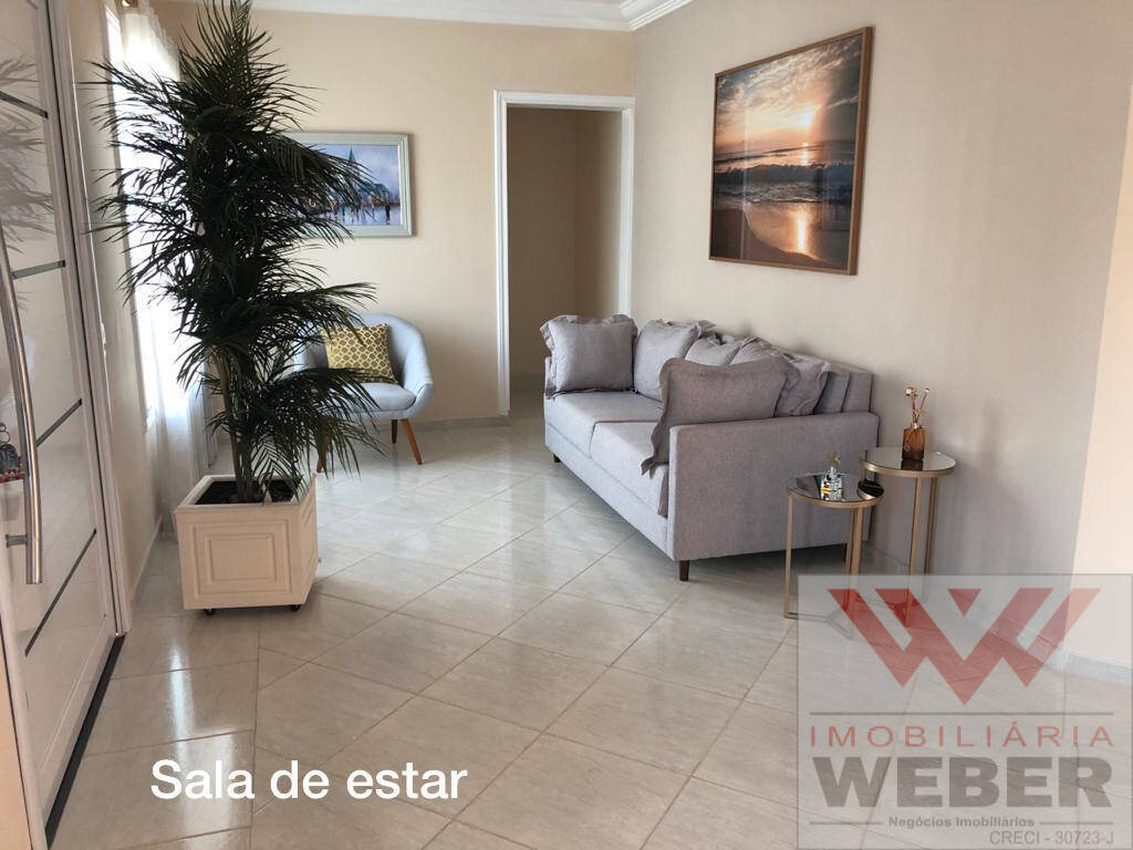 Casa à venda com 3 quartos, 300m² - Foto 2