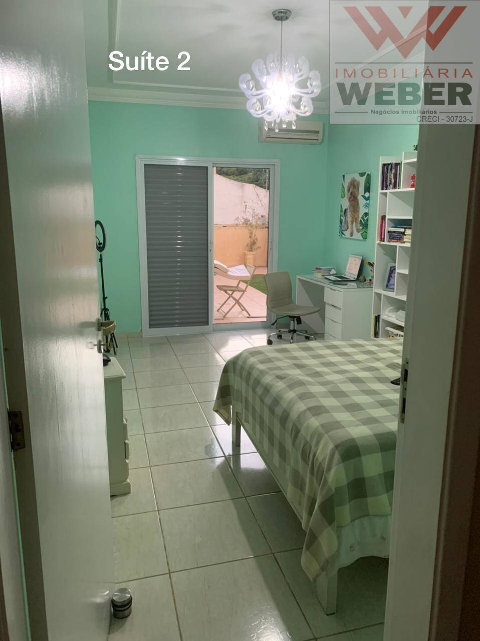 Casa à venda com 3 quartos, 300m² - Foto 18