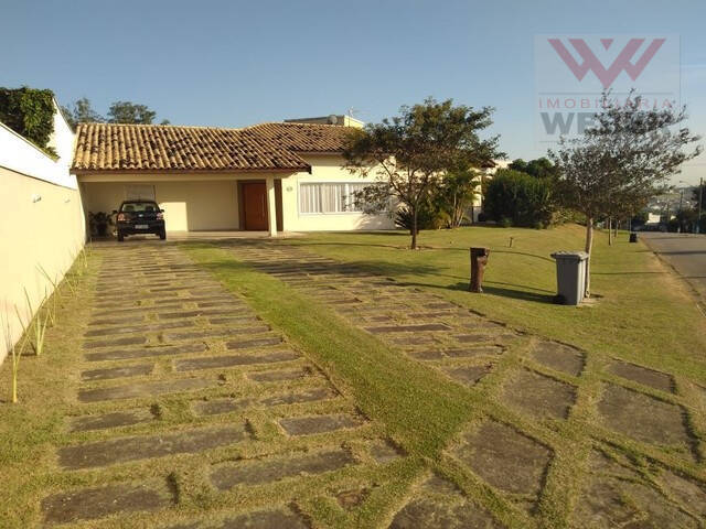 Casa à venda com 3 quartos, 1000m² - Foto 1