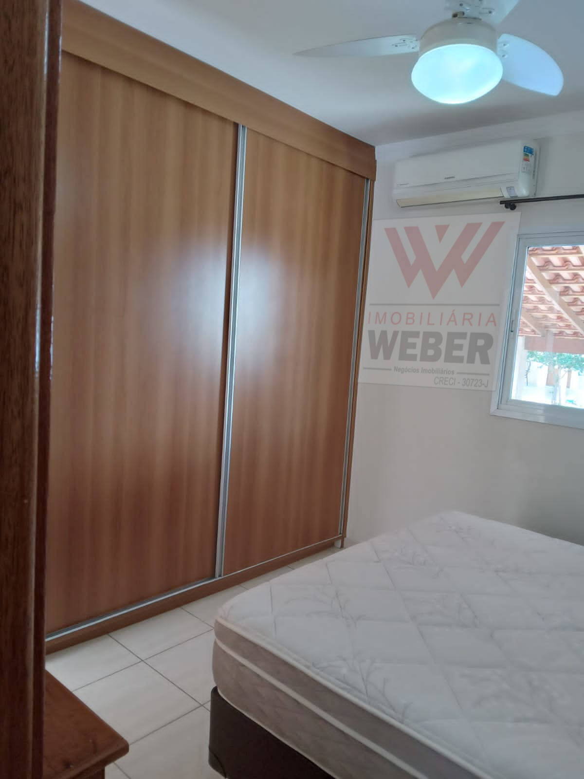 Casa de Condomínio à venda com 3 quartos, 110m² - Foto 2