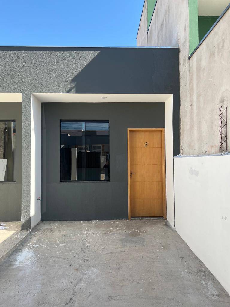 Casa à venda com 2 quartos, 58m² - Foto 1