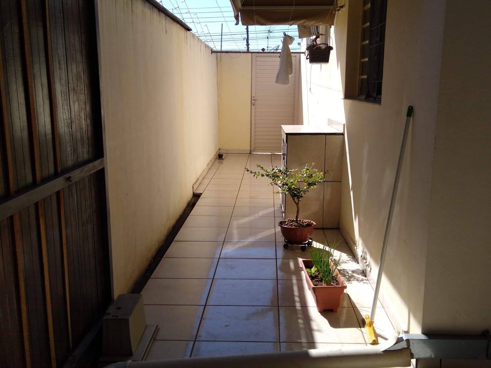 Casa à venda com 3 quartos, 112m² - Foto 8