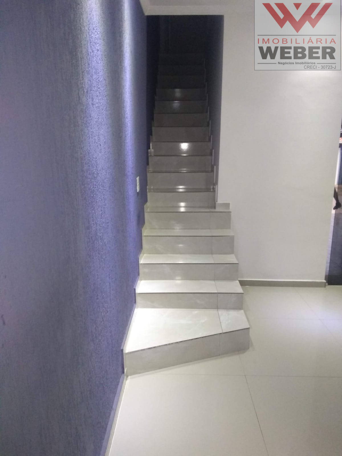 Sobrado à venda com 3 quartos, 212m² - Foto 2