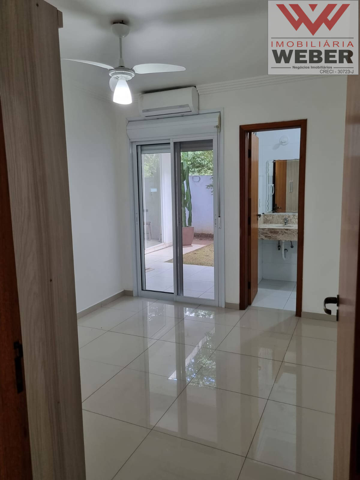 Casa de Condomínio à venda e aluguel com 4 quartos, 280m² - Foto 17