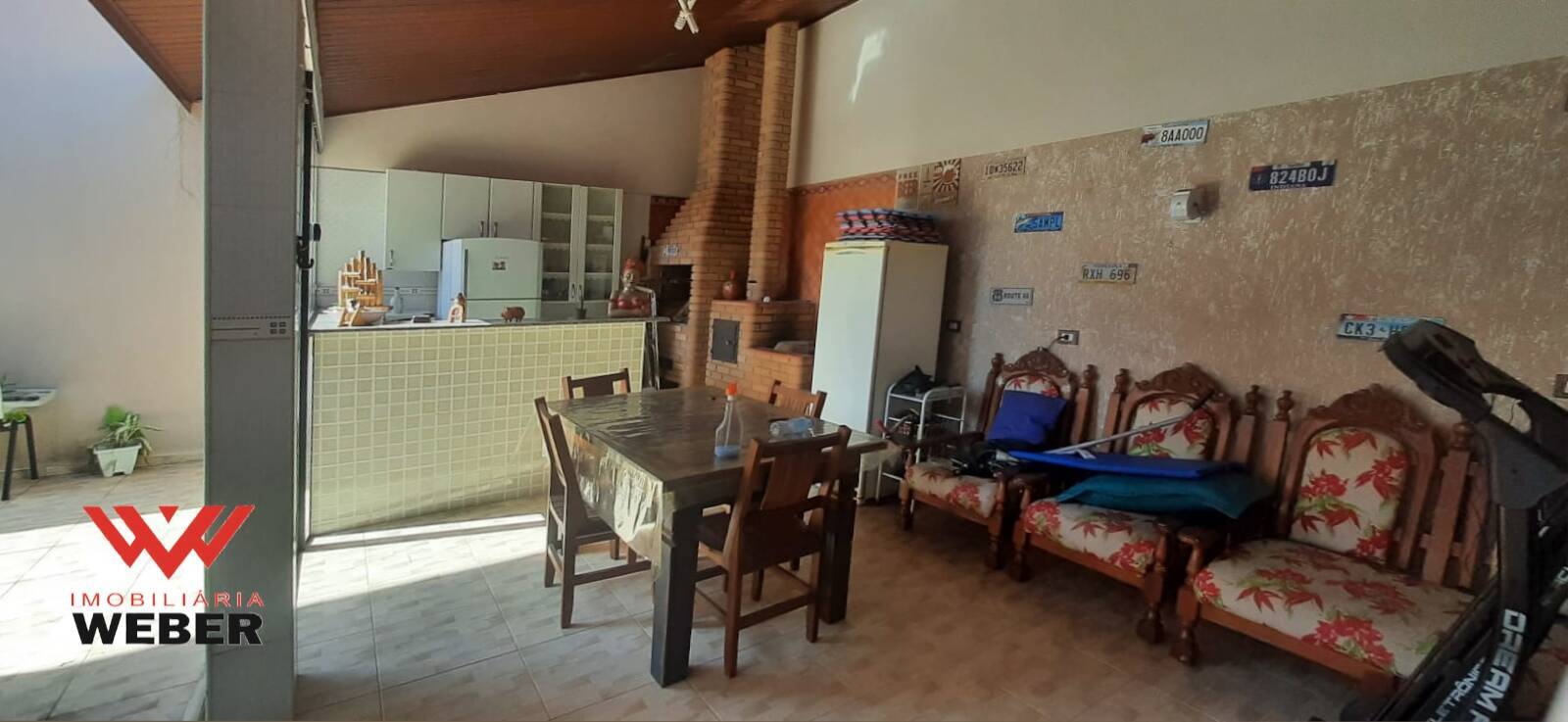 Casa à venda com 3 quartos, 302m² - Foto 2