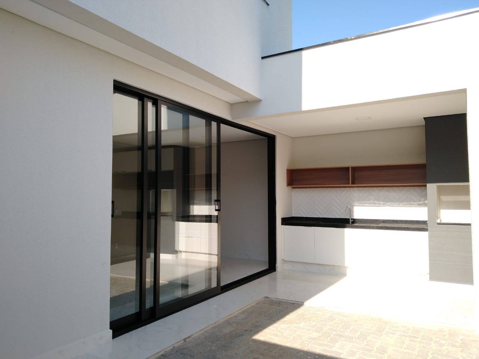 Casa à venda com 3 quartos, 201m² - Foto 5