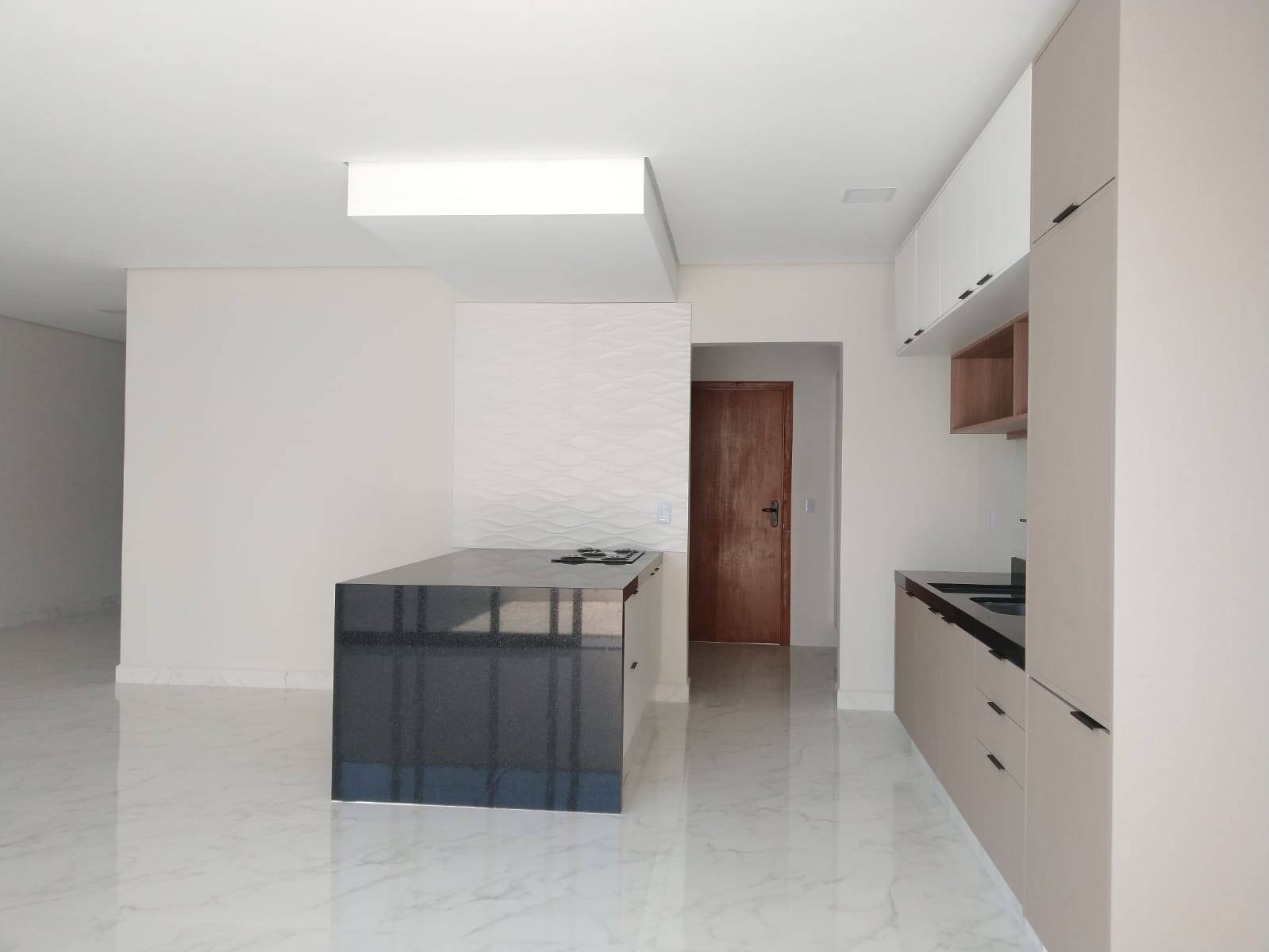 Casa à venda com 3 quartos, 201m² - Foto 13