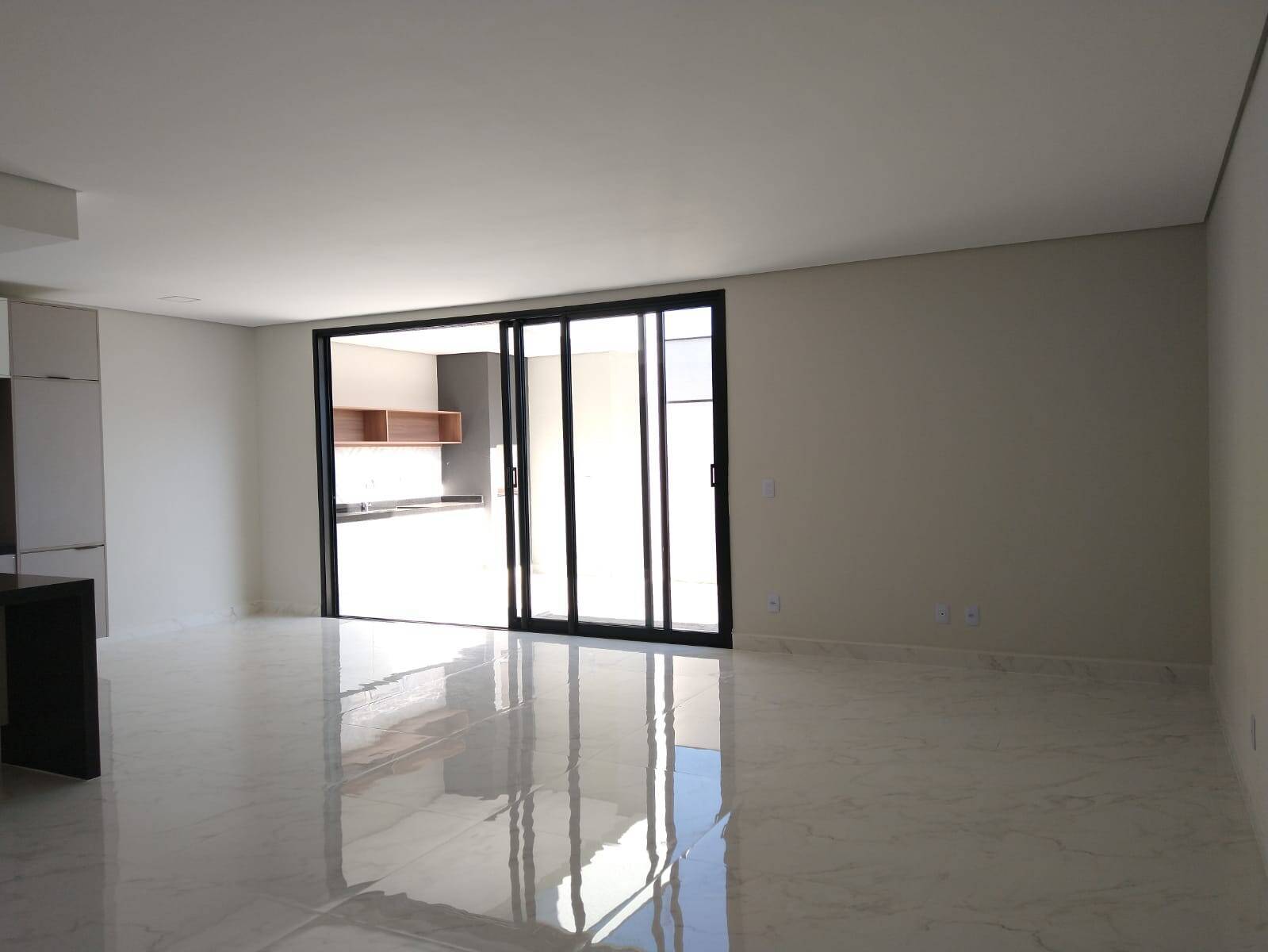 Casa à venda com 3 quartos, 201m² - Foto 12