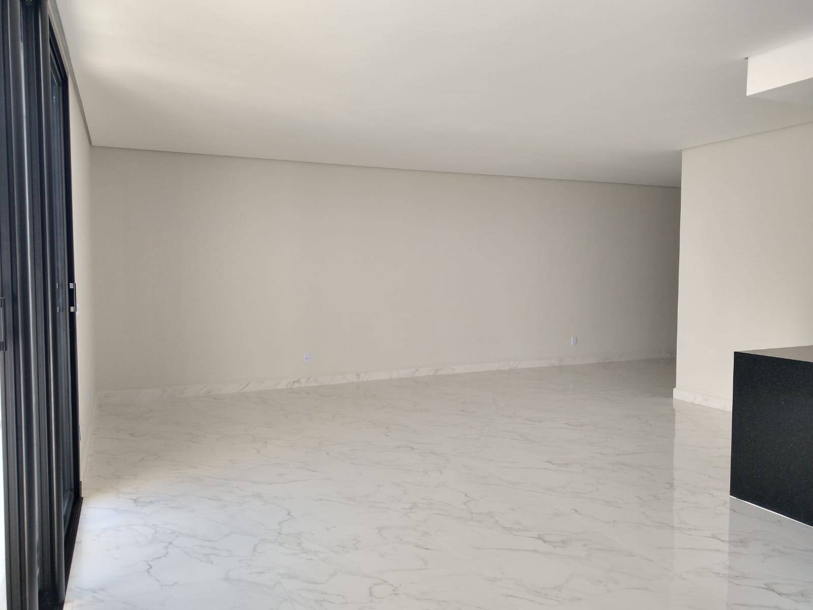 Casa à venda com 3 quartos, 201m² - Foto 18